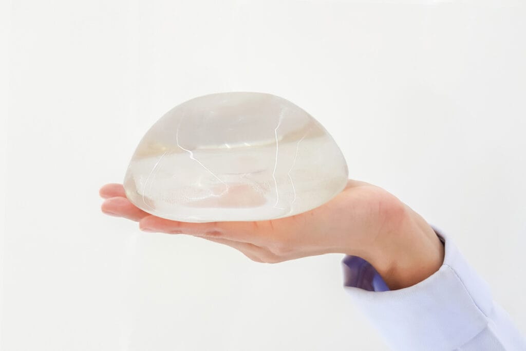 Breast implant profile